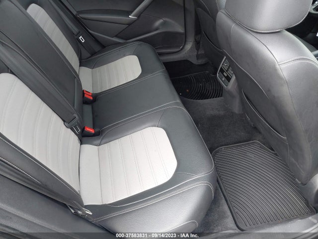 2018 VOLKSWAGEN PASSAT V6 GT VIN: 1VWJM7A39JC033621