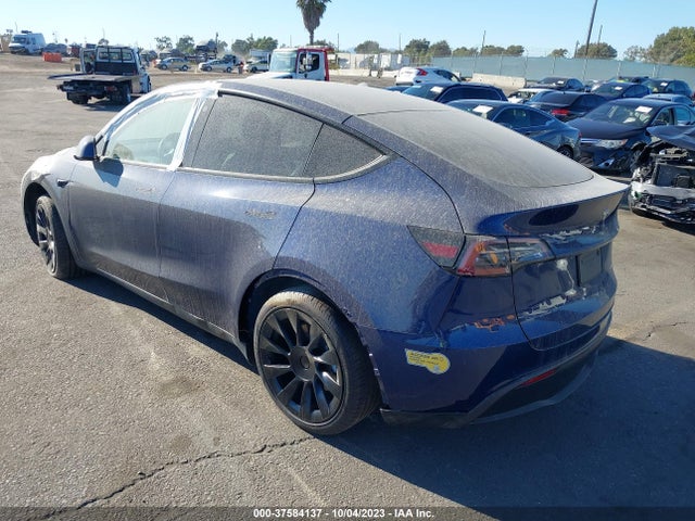 Tesla Model Y Long Range 2022 7SAYGAEE3NF490230 Image 3