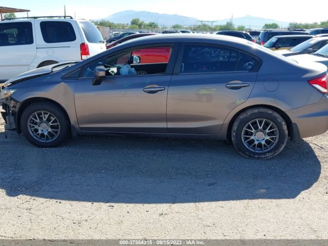 19XFB2F50EE049104 Honda Civic Sedan Lx