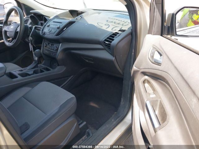 1FMCU0GD1HUE91673 Ford ESCAPE SE