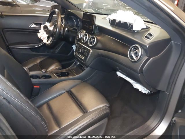 WDDSJ4GB6HN424713 Mercedes-Benz CLA