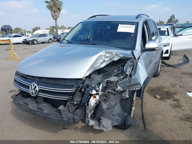 WVGAV7AX4GW568717 Volkswagen TIGUAN S