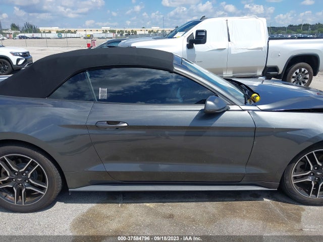 Ford Mustang Ecoboost 2018 1FATP8UH9J5132983 Image 12