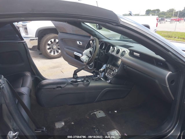 Ford Mustang Ecoboost 2018 1FATP8UH9J5132983 Image 5