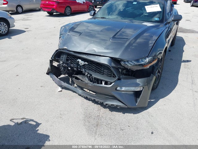 Ford Mustang Ecoboost 2018 1FATP8UH9J5132983 Image 6
