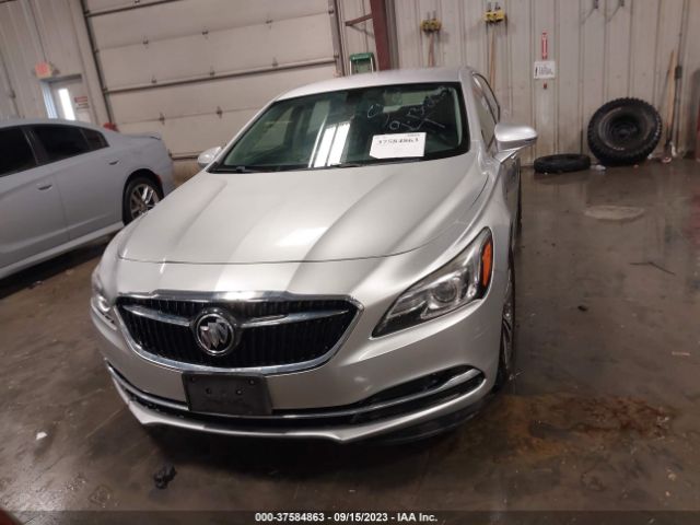 1G4ZP5SS8HU134964 Buick Lacrosse Essence