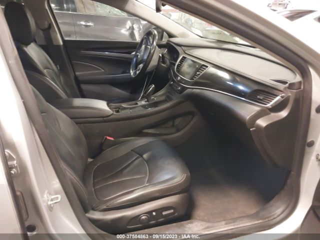 1G4ZP5SS8HU134964 Buick Lacrosse Essence