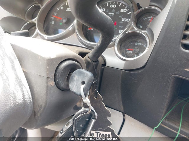 2011 GMC SIERRA 1500 SLE VIN: 3GTP1VE0XBG174853