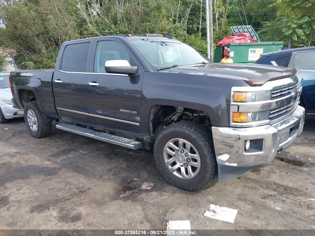 2015 1GC1KWE82FF532341 main image