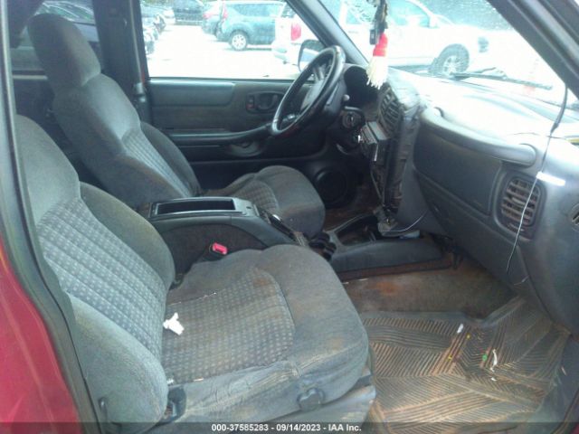 2000 CHEVROLET BLAZER 1GNCS18W0YK108390 Photo 4