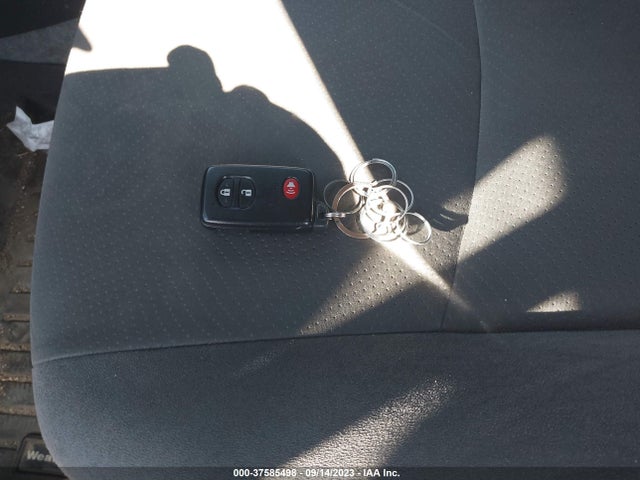 Toyota Prius Two 2014 JTDKN3DU3E0368706 Image 11