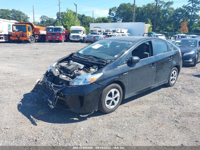Toyota Prius Two 2014 JTDKN3DU3E0368706 Image 2