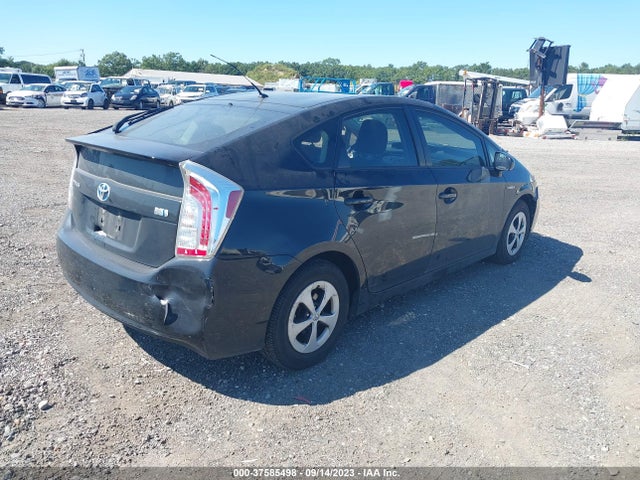 Toyota Prius Two 2014 JTDKN3DU3E0368706 Image 4