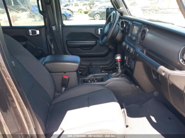 1C4HJXDG4MW721067 Jeep Wrangler Unlimited Sport
