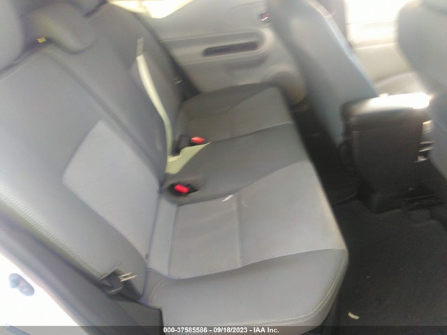 Toyota Prius C One/three/two/four 2014 JTDKDTB39E1080096 Image 8