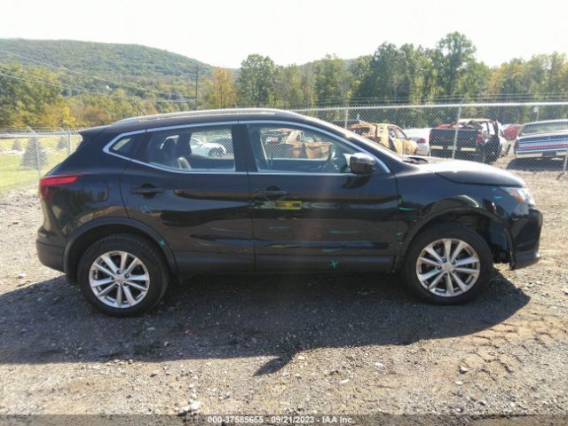 JN1BJ1CR0JW265721 Nissan Rogue Sport Sv