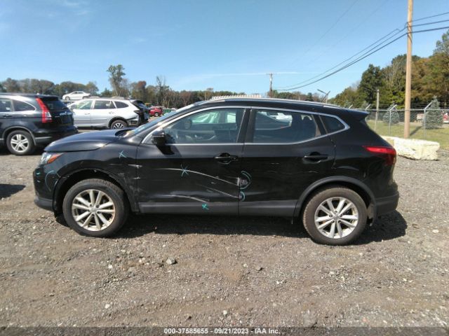 JN1BJ1CR0JW265721 Nissan Rogue Sport Sv