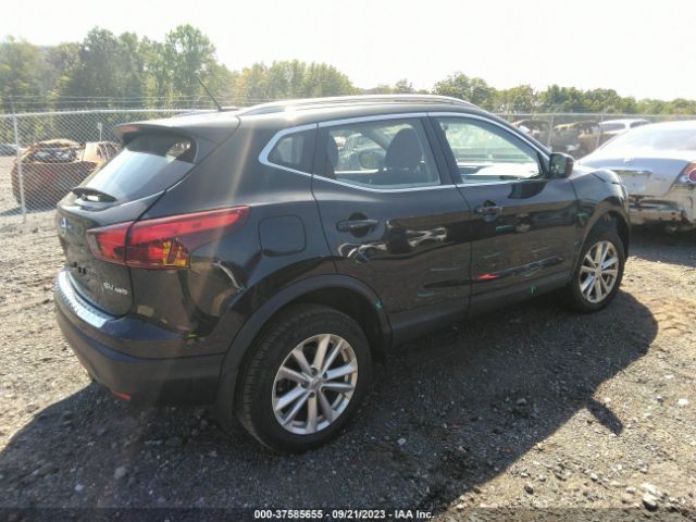 JN1BJ1CR0JW265721 Nissan Rogue Sport Sv