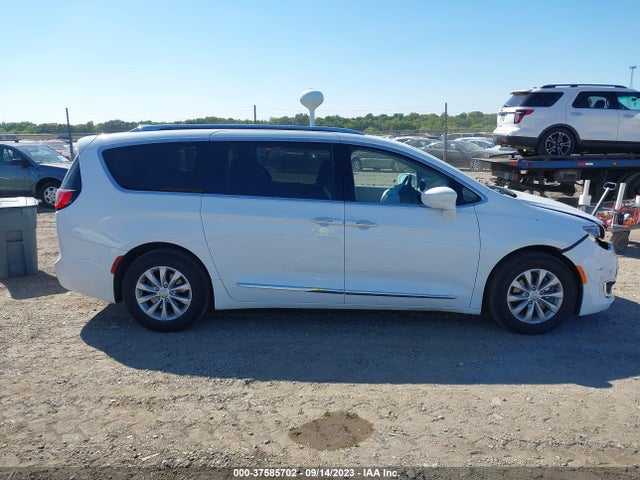 Chrysler Pacifica Touring L 2018 2C4RC1BG6JR235931 Image 14