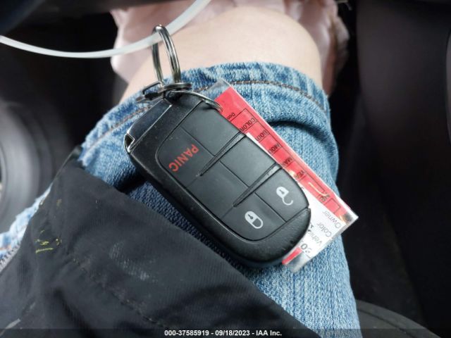 3C4NJDAB8JT423925 Jeep Compass Sport