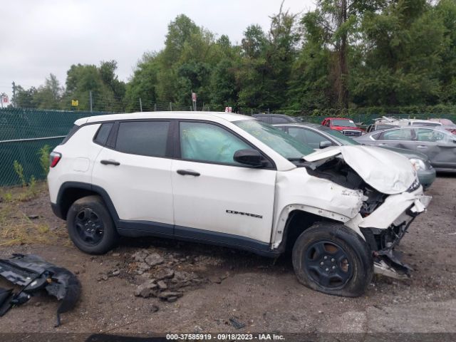 3C4NJDAB8JT423925 Jeep Compass Sport