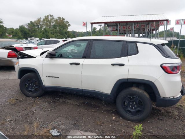 3C4NJDAB8JT423925 Jeep Compass Sport