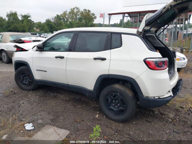 3C4NJDAB8JT423925 Jeep Compass Sport