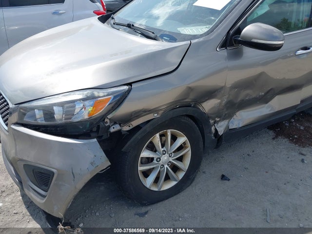 KIA SORENTO LX 2016 5XYPG4A31GG119562 Image 6