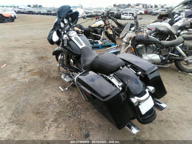2012 HARLEY-DAVIDSON FLHX 1HD1KBM32CB688413 Photo 2