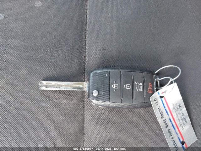KNDJN2A21K7008250 KIA Soul Base