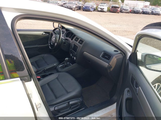 3VWDB7AJ0HM395461 Volkswagen Jetta 1.4t Se