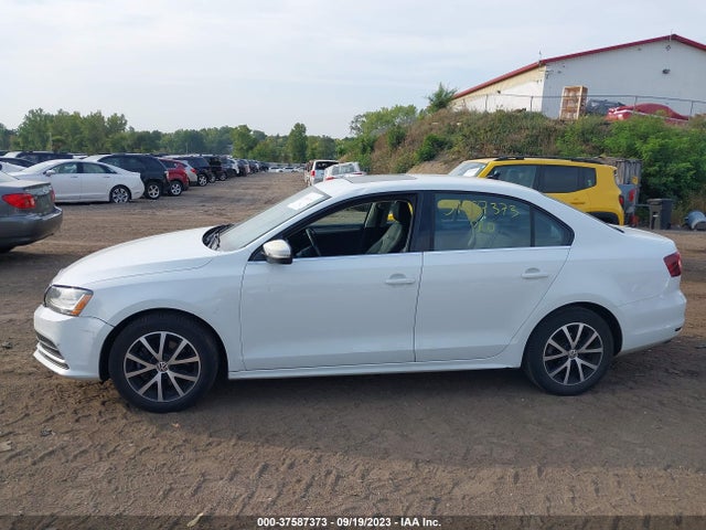 3VWDB7AJ0HM395461 Volkswagen Jetta 1.4t Se