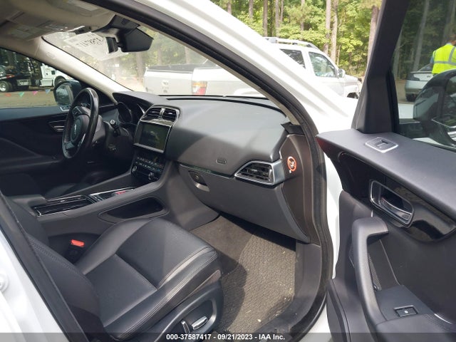 2019 JAGUAR F-PACE SADCS2FX9KA368928 Photo 4