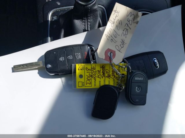 5XYPGDA32GG171072 KIA SORENTO LX