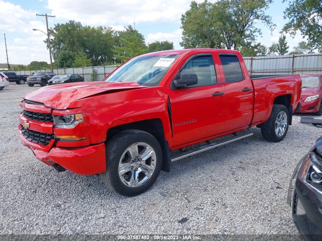Chevrolet Silverado 1500 Custom 2017 1GCRCPEH5HZ357283 Image 2