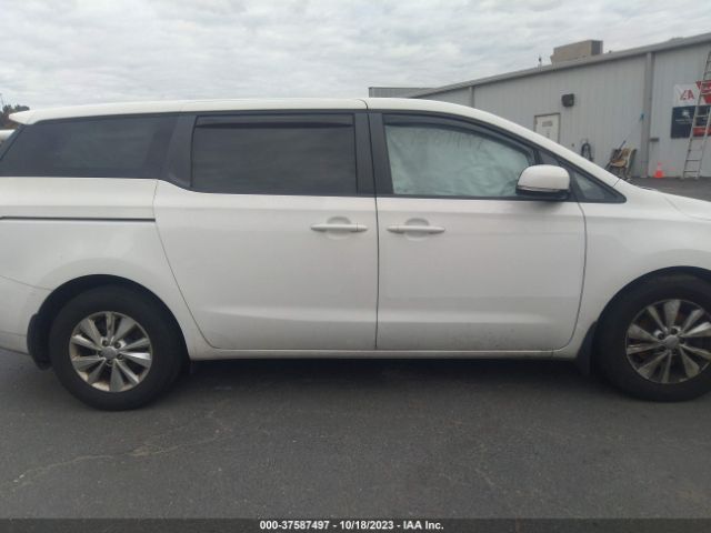 KNDMB5C16J6383163 KIA SEDONA LX