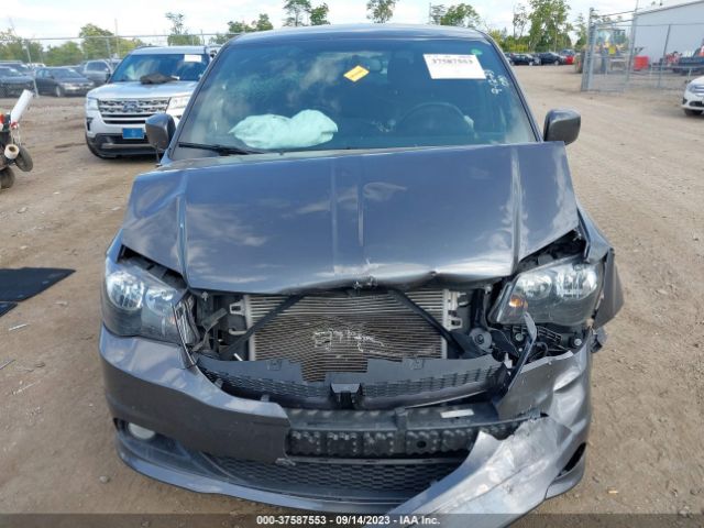 2C4RDGEGXJR140493 Dodge Grand Caravan Gt
