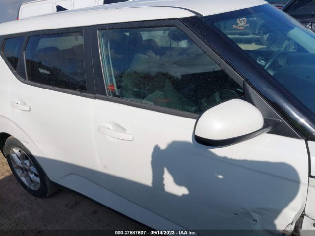 KNDJ23AU1N7157990 KIA SOUL LX