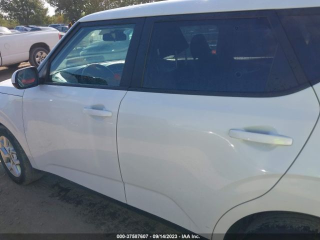 KNDJ23AU1N7157990 KIA SOUL LX