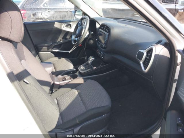 KNDJ23AU1N7157990 KIA SOUL LX