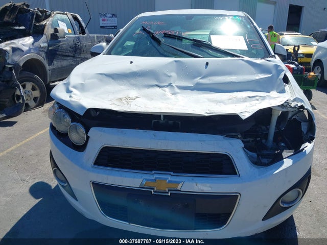Chevrolet Sonic Ltz Auto 2015 1G1JE6SB2F4198260 Image 13