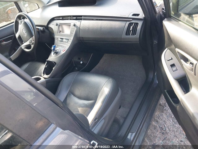 Toyota Prius Four 2015 JTDKN3DU4F1972907 Image 11