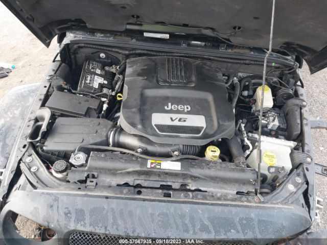 1C4AJWBGXEL151562 Jeep Wrangler Sahara