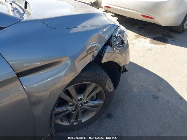 2018 HYUNDAI ELANTRA SEL VIN: 5NPD84LF6JH306559