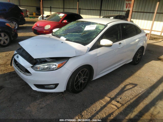 Ford FOCUS SE 2015 1FADP3F25FL261256 Image 2