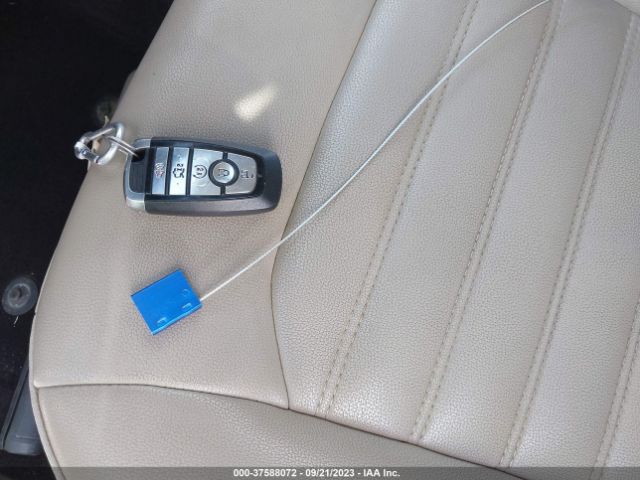 3FA6P0MU3KR184894 Ford Fusion Hybrid Sel