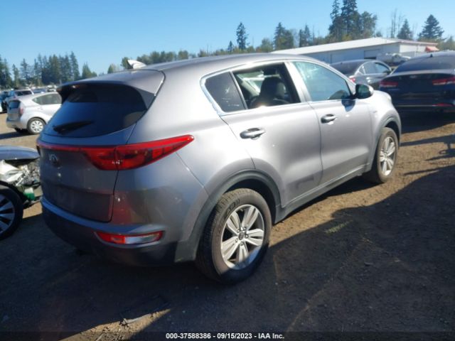 KNDPMCAC8H7227842 KIA Sportage Lx