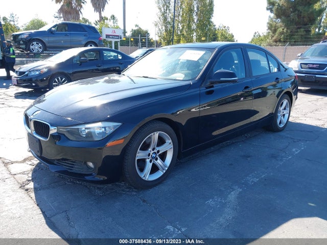BMW 3 Series 328i 2014 WBA3C1C54EK106610 Image 2