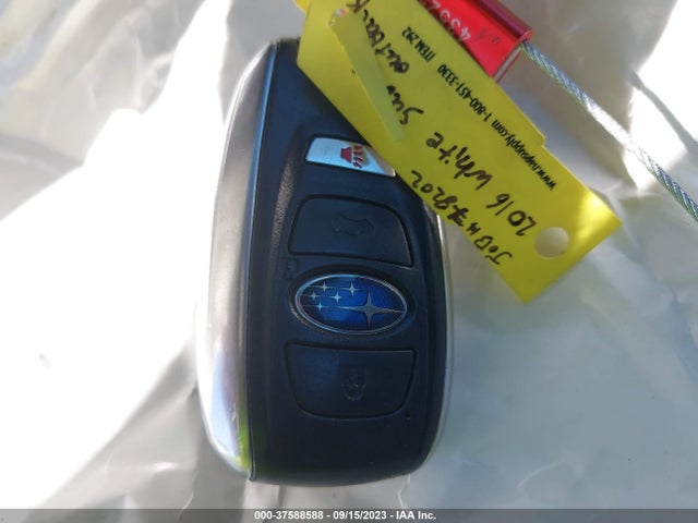 2016 SUBARU OUTBACK 2.5I LIMITED VIN: 4S4BSBNC8G3213655