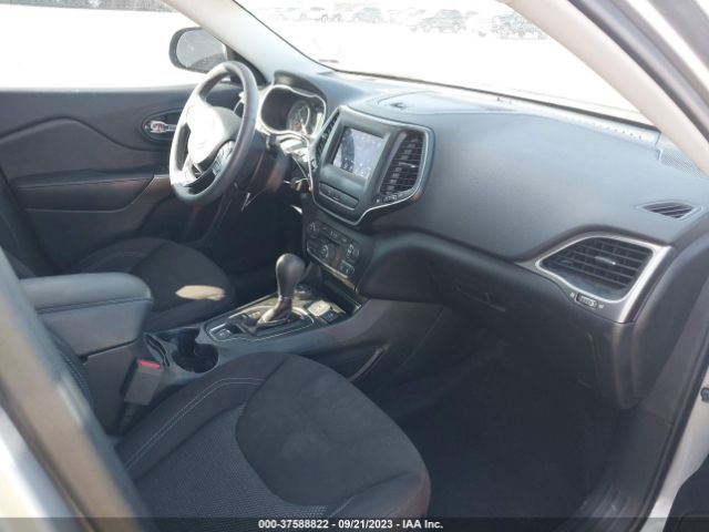 1C4PJMCB3KD354896 Jeep Cherokee Latitude